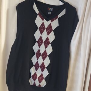 Alexander Julian Men's V-Neck Argyle Sweater Vest - Black and Burgundy